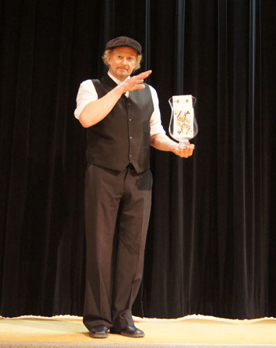 Magician Richard Sherry